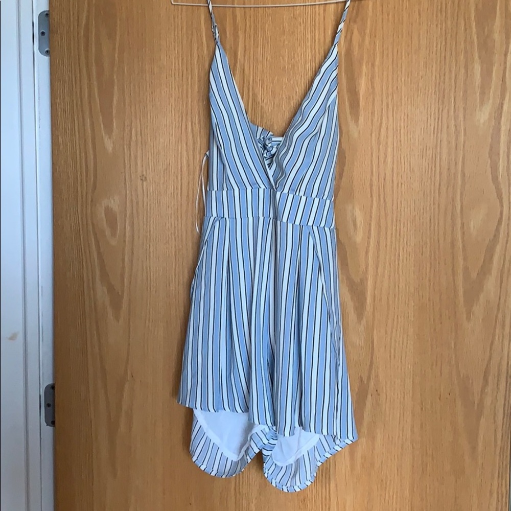 LF seek blue and white romper